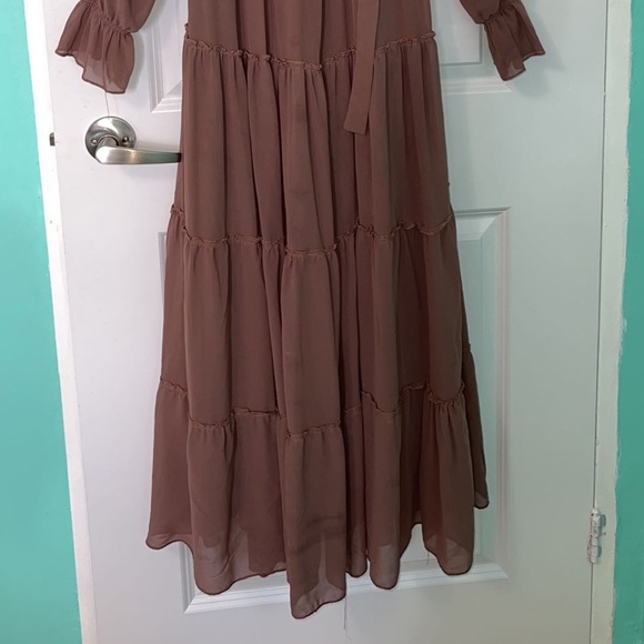 Brown pink layered dress with sleeves - Picture 2 of 3